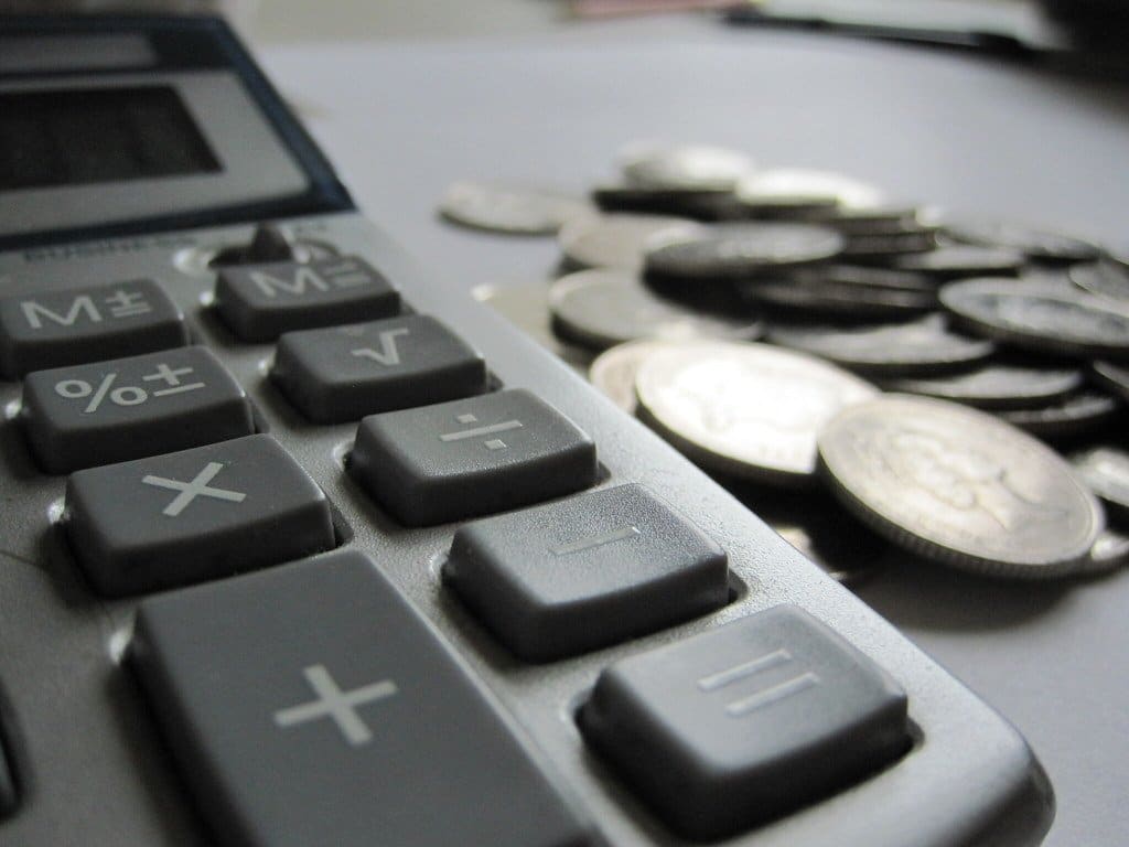 Calculadora y documentos financieros