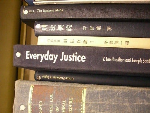 Libro de leyes y justicia